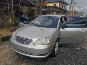 Toyota Corolla 2004 Silver