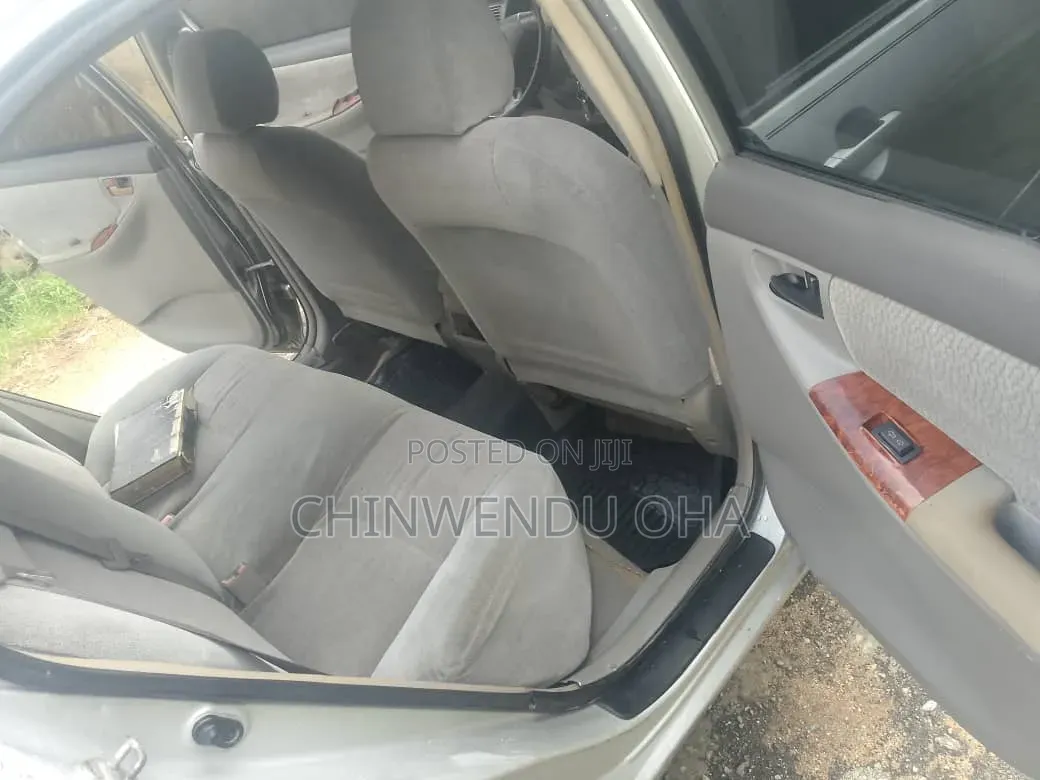 Toyota Corolla 2004 Silver