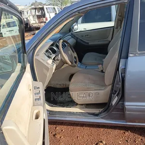 Toyota Highlander 2005 Silver