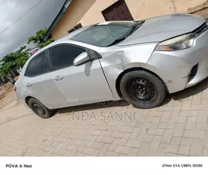 Toyota Corolla 2015 Silver