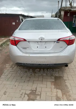 Toyota Corolla 2015 Silver