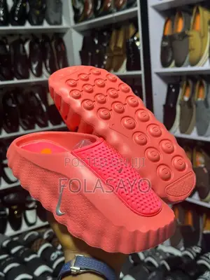 Nike Crocs (Note It’S Fully Boxed)