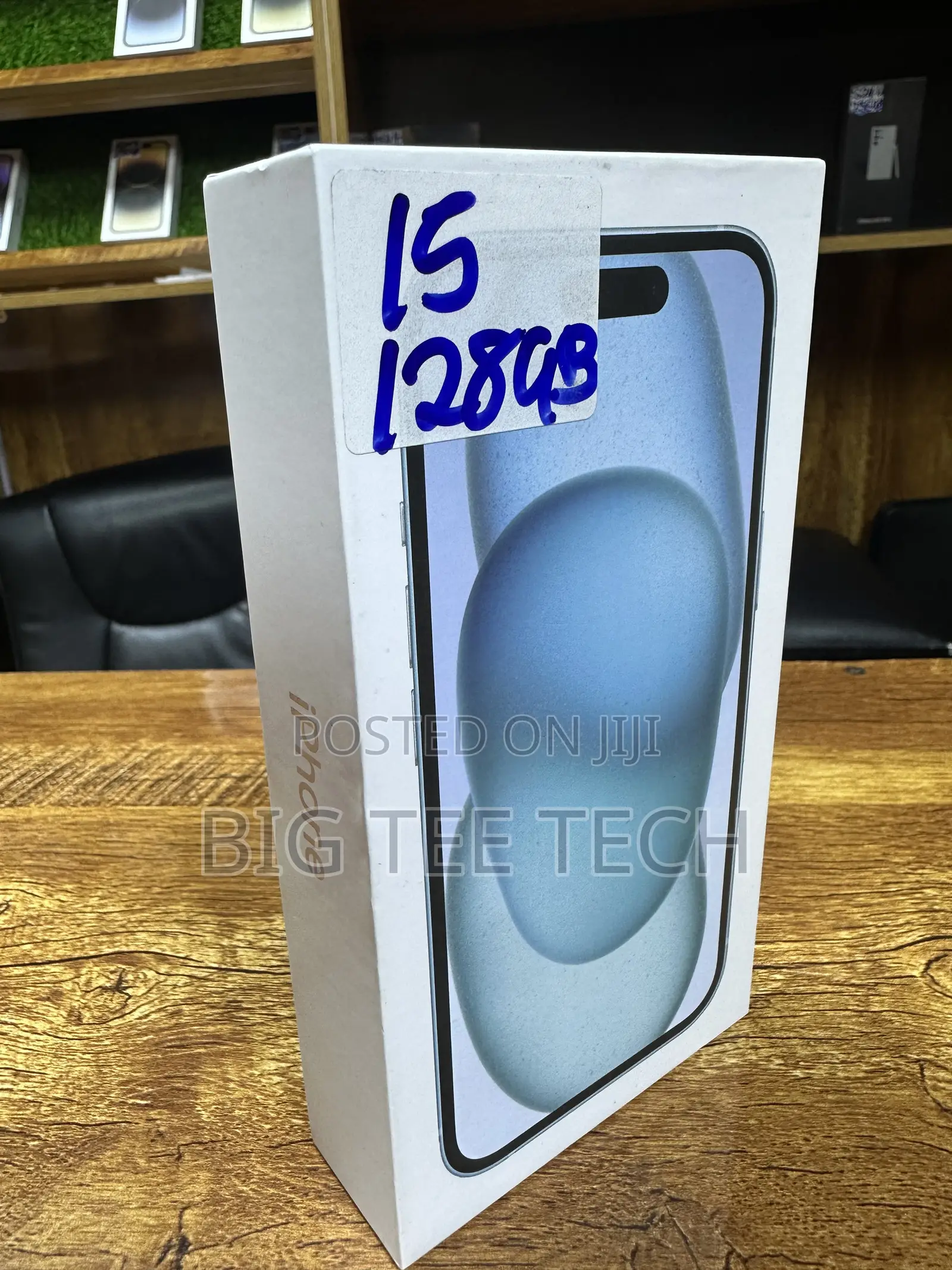 New Apple iPhone 15 128 GB Blue