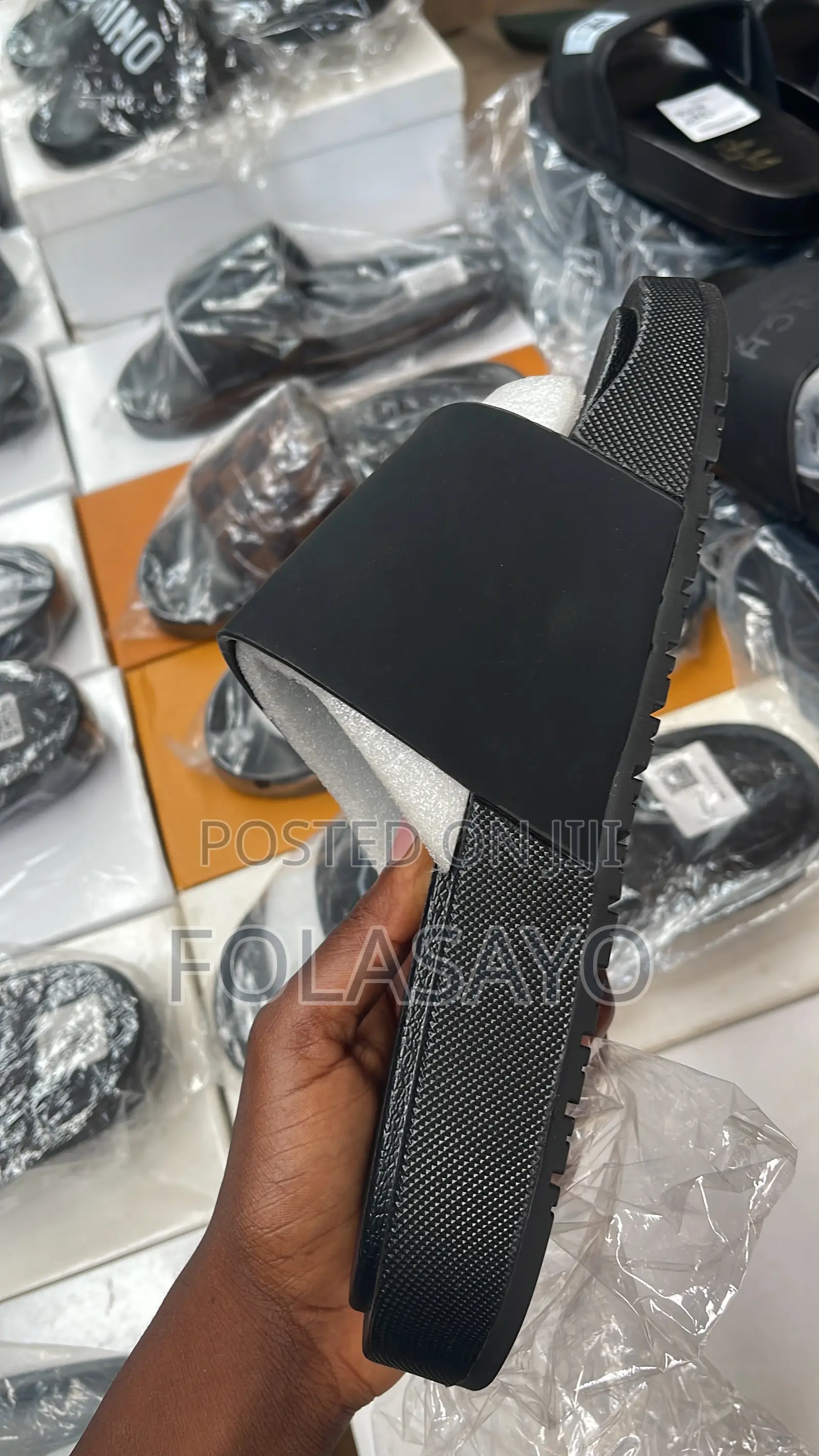 Fully Boxed Cartoon Slide (Size 39-46)