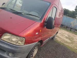 Peugeot Partner 2002 Red