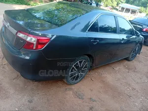 Toyota Camry 2014 Gray