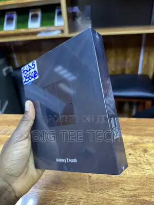 New Samsung Galaxy Z Fold 5 256 GB Black