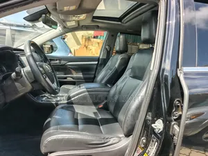 Toyota Highlander Limited 2019 Black