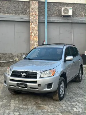 Toyota RAV4 2010 Silver