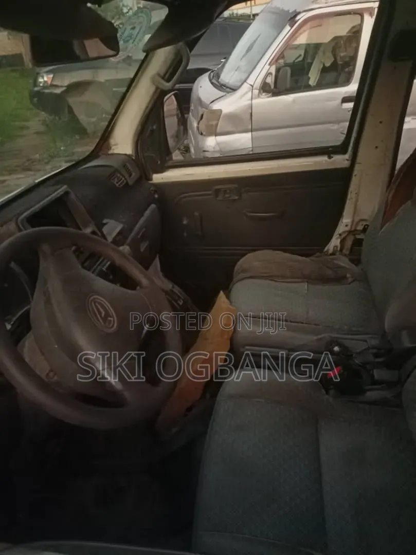 Daihatsu Hijet 2012 Brown
