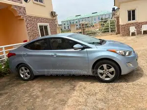 Hyundai Elantra GLS Sedan FWD (1.8L 4cyl 6A) 2013 Blue