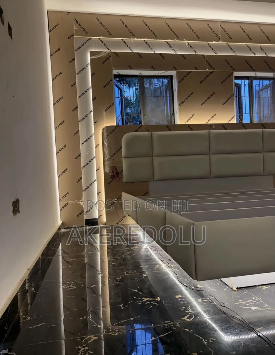 Smart Console Bed