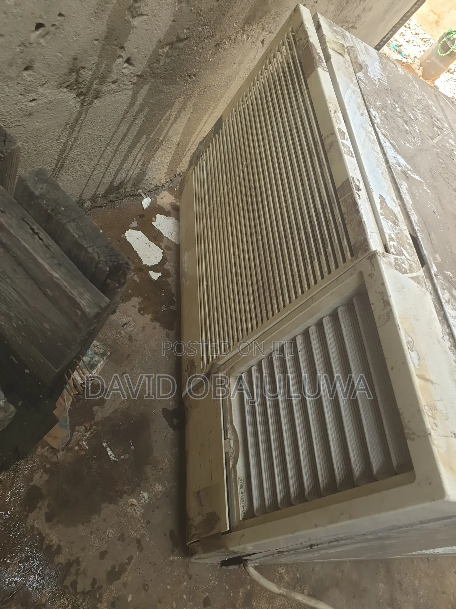 Used Window Unit Air-Condition
