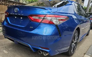 Toyota Camry 2019 Blue