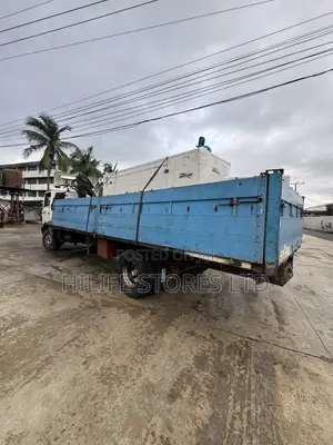 Long Hiab Truck Available for Rental