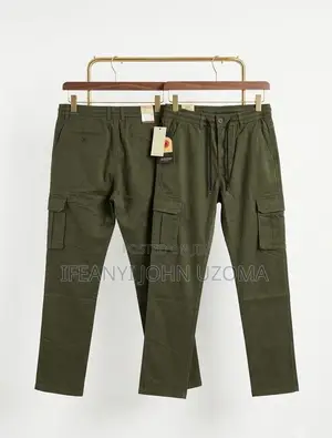 High Classic Cargo Trousers
