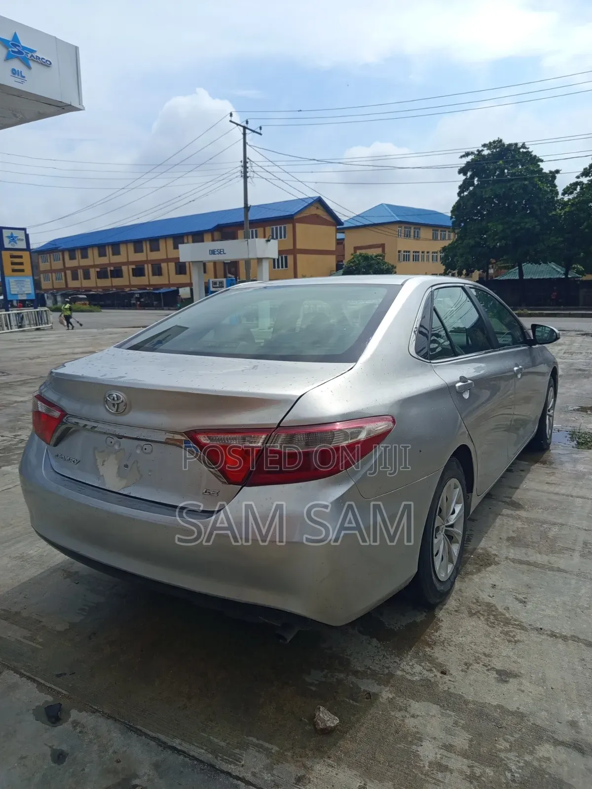 Toyota Camry 2017 Silver