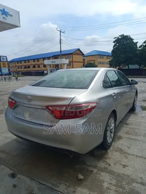 Toyota Camry 2017 Silver