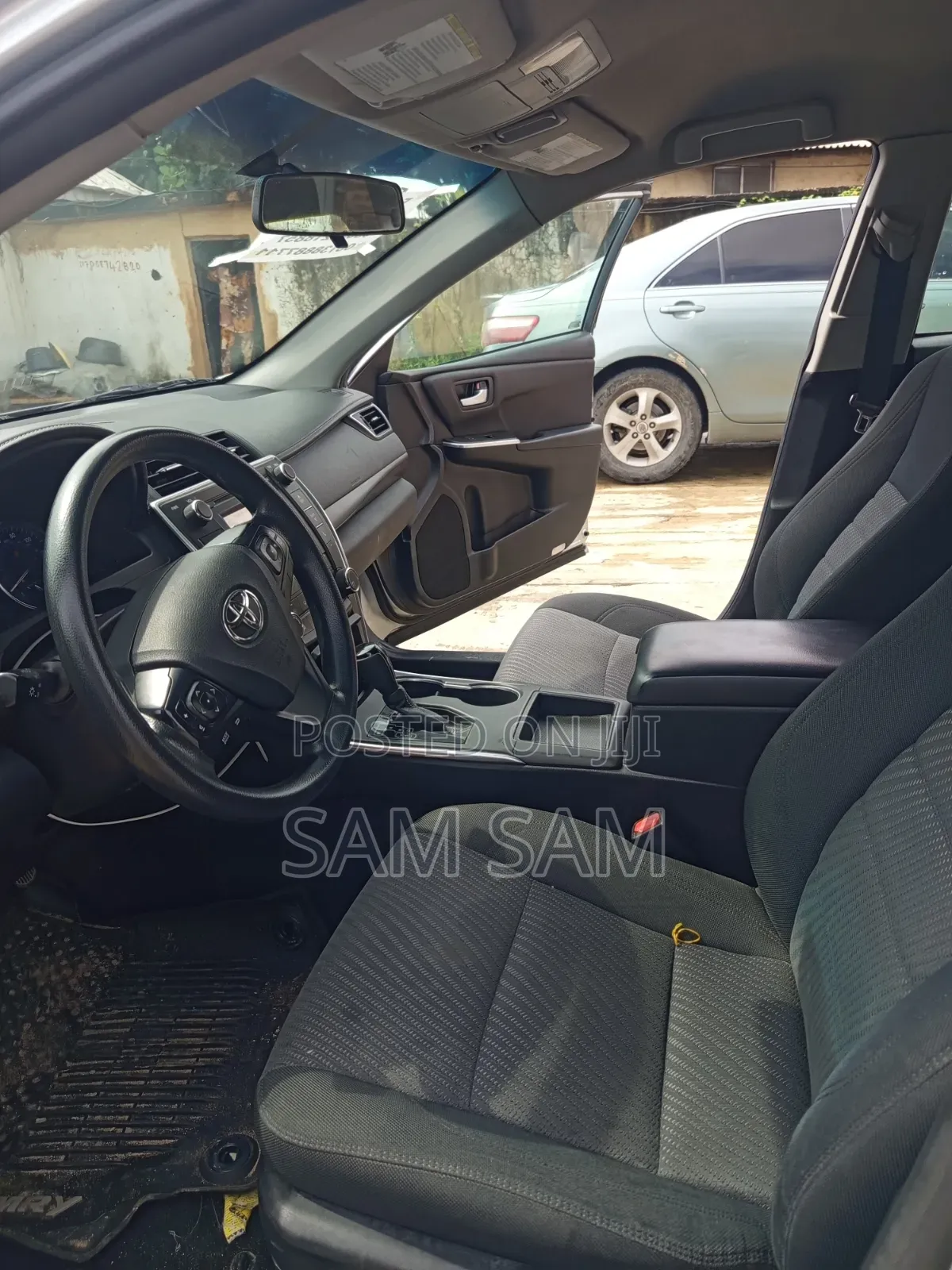 Toyota Camry 2017 Silver