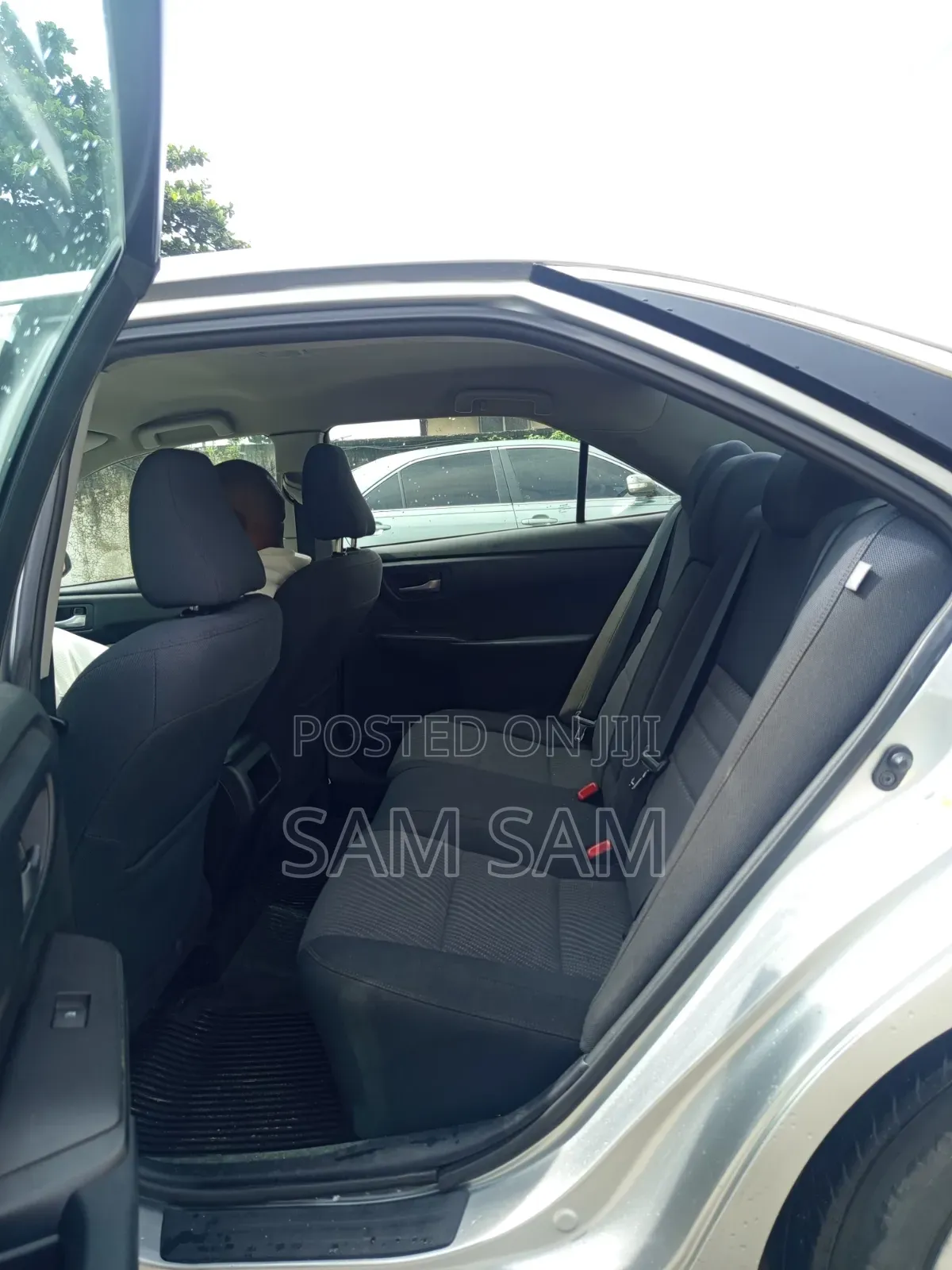 Toyota Camry 2017 Silver