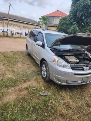 Toyota Quantum 2006