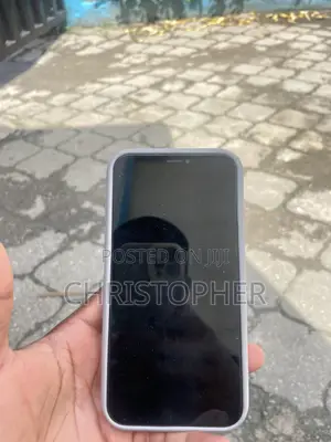 Apple iPhone XR 64 GB Red