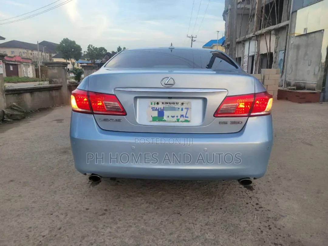 Lexus ES 2012 Blue