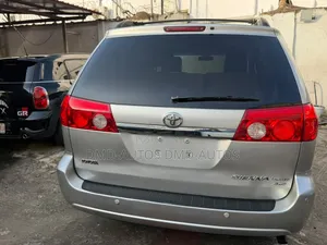 Toyota Sienna 2009