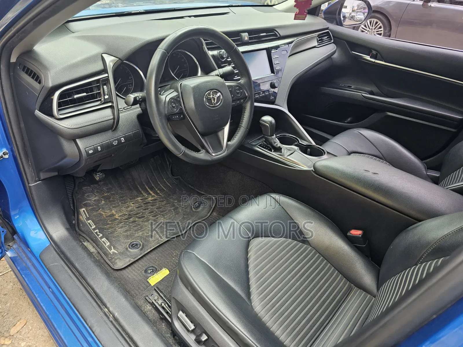 Toyota Camry 2019 Blue