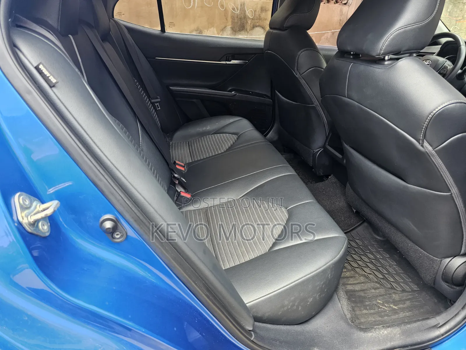 Toyota Camry 2019 Blue