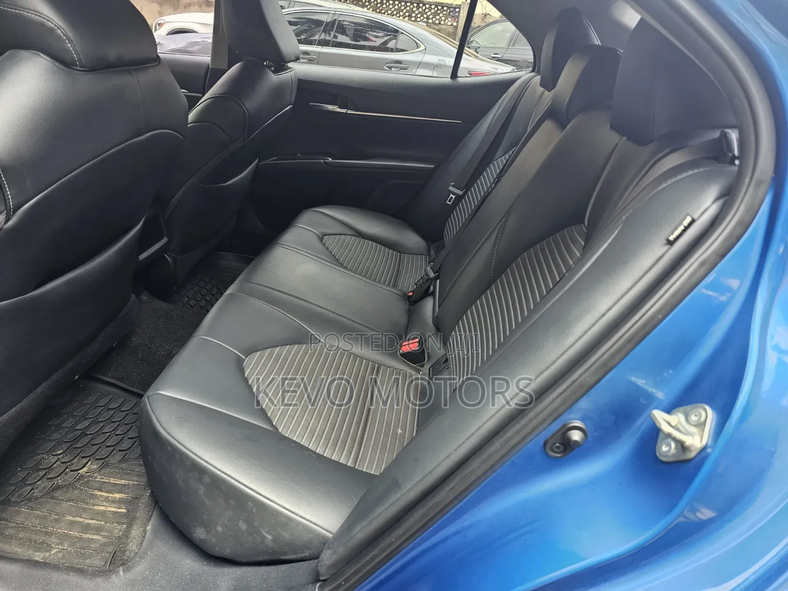 Toyota Camry 2019 Blue