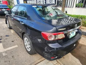 Toyota Corolla 2012 Black