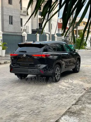 Toyota Highlander XLE AWD 2023 Black