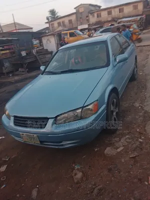 Toyota Camry 2001 Blue