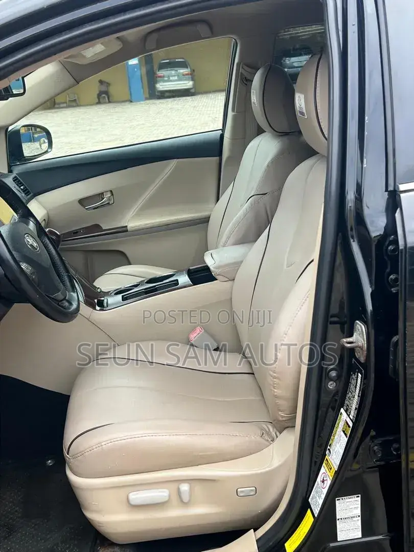Toyota Venza AWD 2010 Black