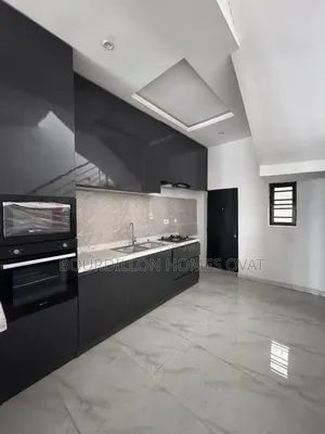 2bdrm Apartment in Ikate Lekki Lagos for rent