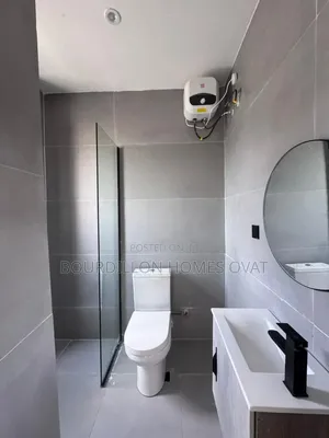 2bdrm Apartment in Lekki Phase 1 for rent