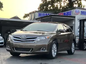 Toyota Venza XLE 4dr Wagon (2.7L 4cyl 6A) 2014 Brown
