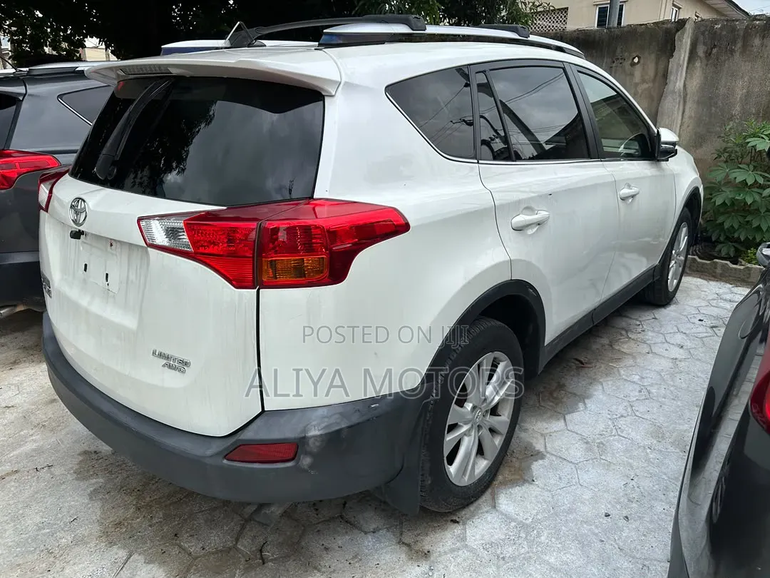 Toyota RAV4 2014 White