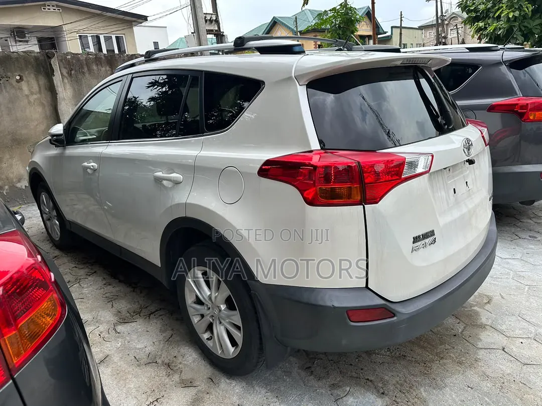 Toyota RAV4 2014 White