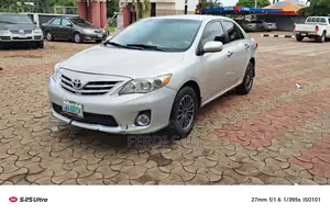 Toyota Corolla 2013 Silver
