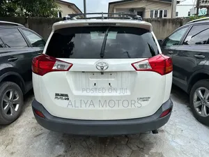 Toyota RAV4 2014 White
