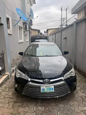 Toyota Camry 2016 Black