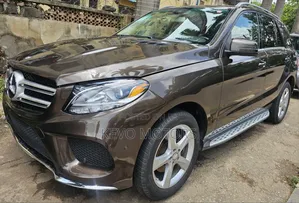 Mercedes-Benz GLE-Class 2016 Brown