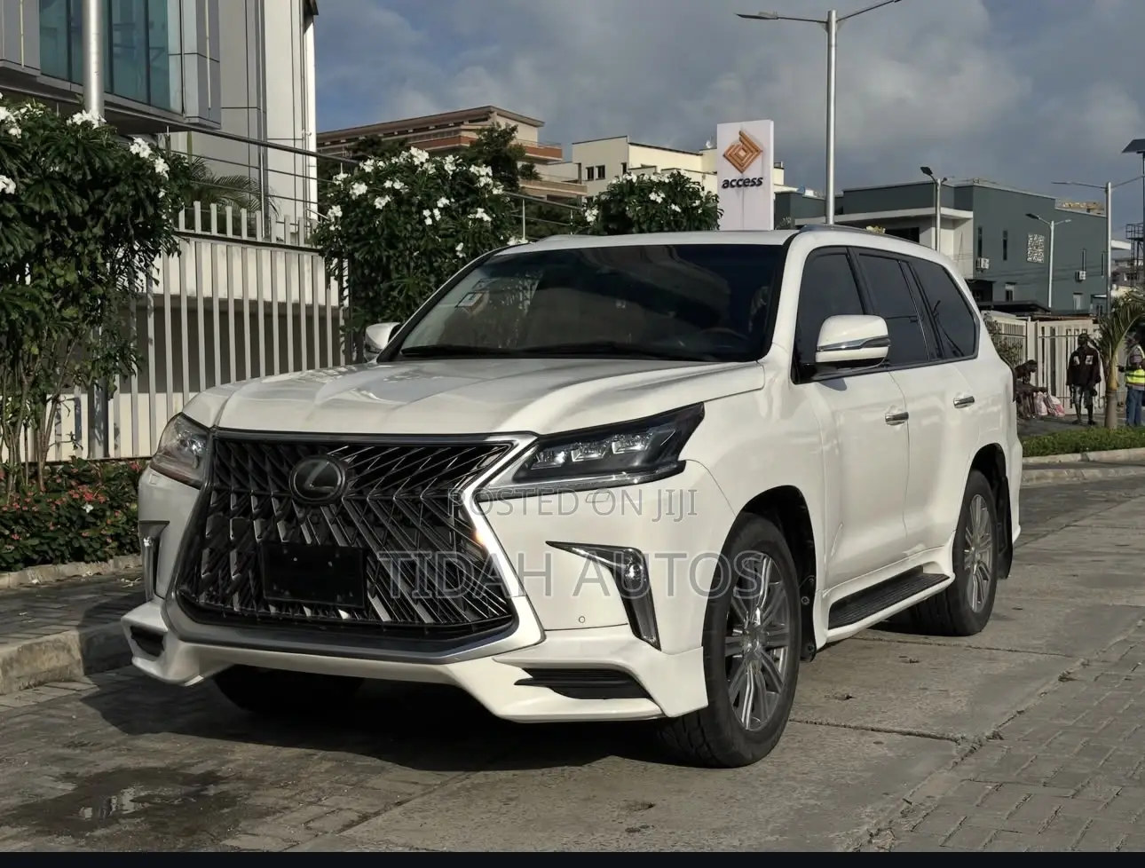Lexus LX 2016 White