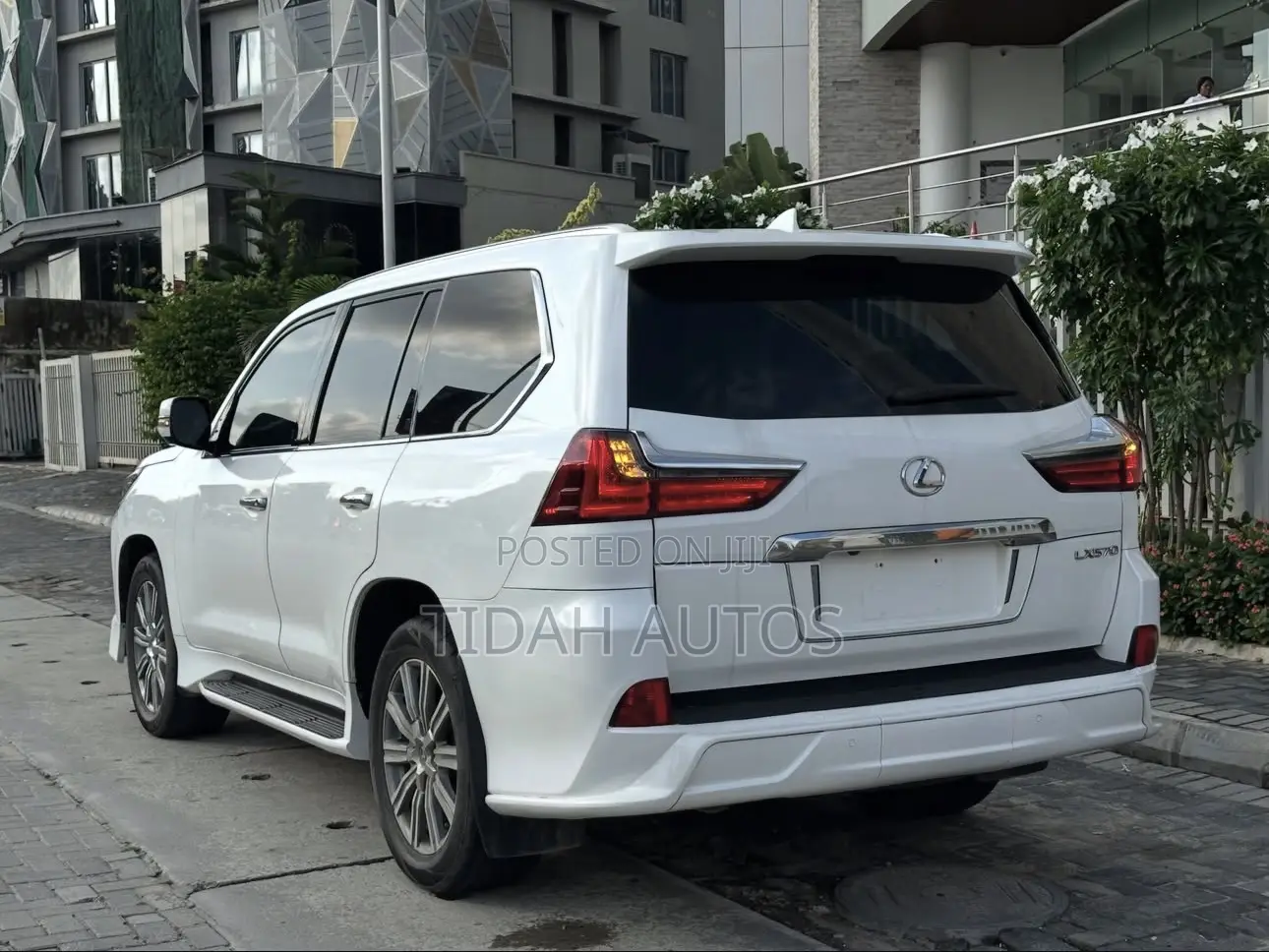 Lexus LX 2016 White