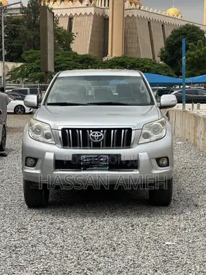 Toyota Land Cruiser Prado 2011 Silver