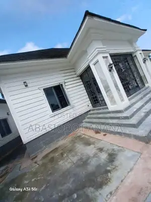 2bdrm Apartment in Ekom Iman, Uyo for rent