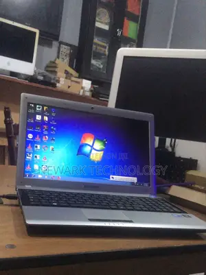 Laptop Samsung RV511 4GB Intel Core i3 HDD 500GB