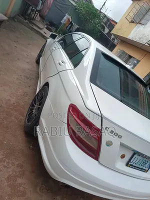 Mercedes-Benz C300 2011 White